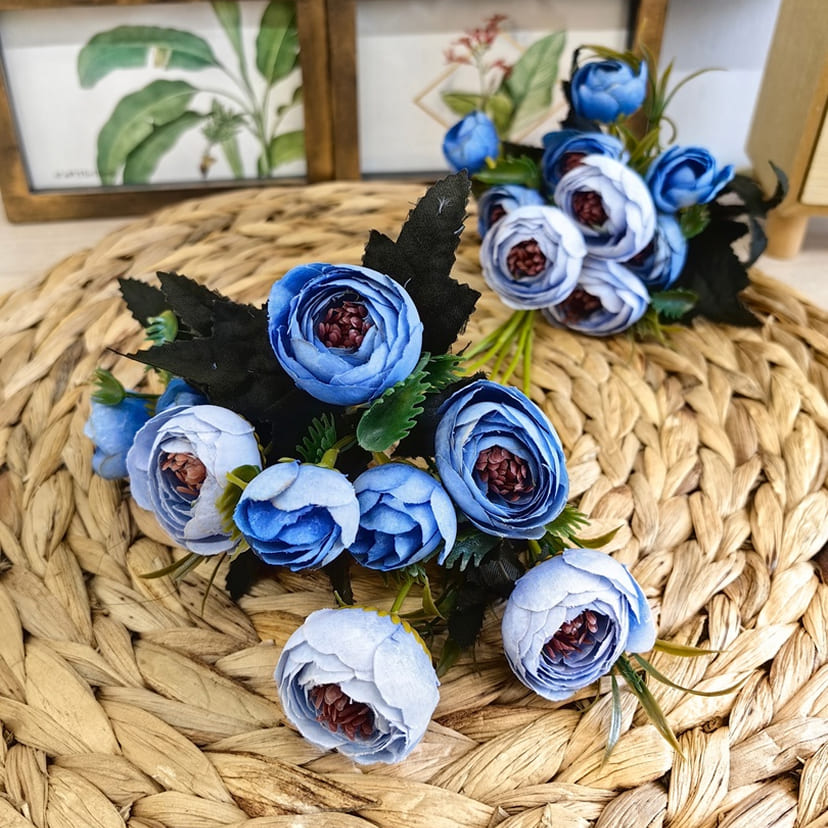 Искусственные цветы в Подольске | Цветы искусственные «Камелии», голубые, букет